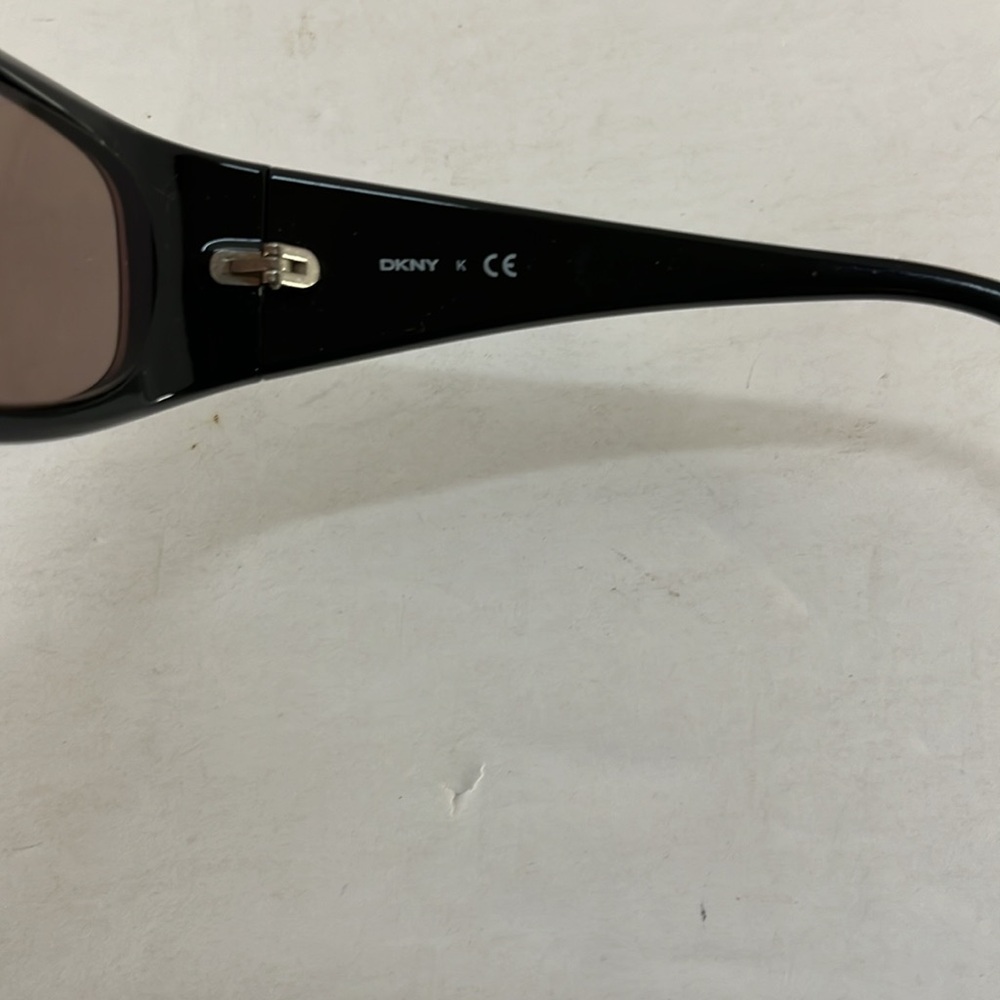 Dkny Dy 4065 Black Rectangular Framed Women’s Sun… - image 8